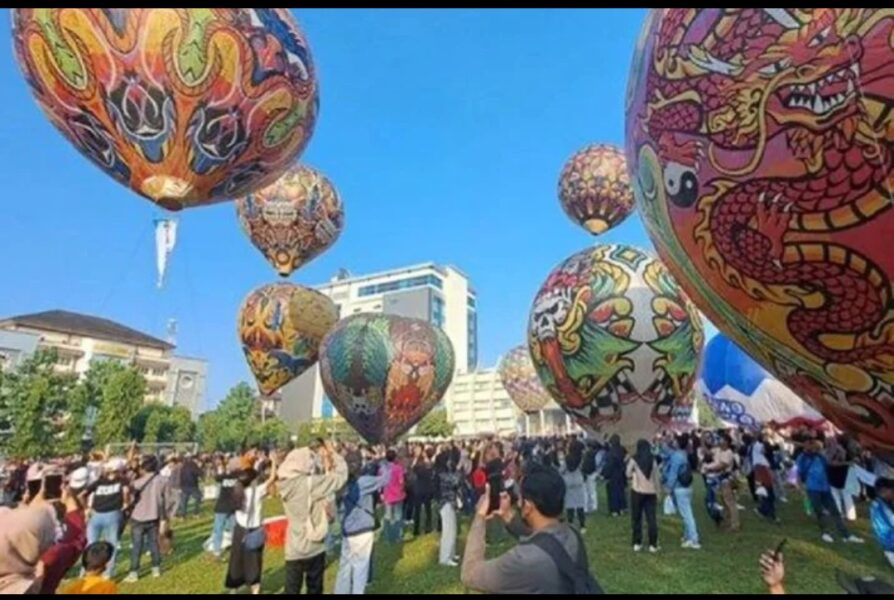 Disambut Antusias Warga, UMP Kembali Gelar Festival Balon&nbsp;Udara