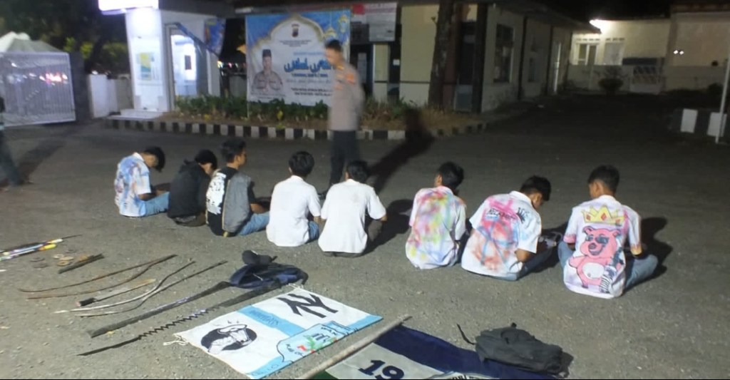 Konvoi Kelulusan Belasan Pelajar Diamankan Polisi, Kedapatan Bawa Senjata Tajam dan&nbsp;Miras
