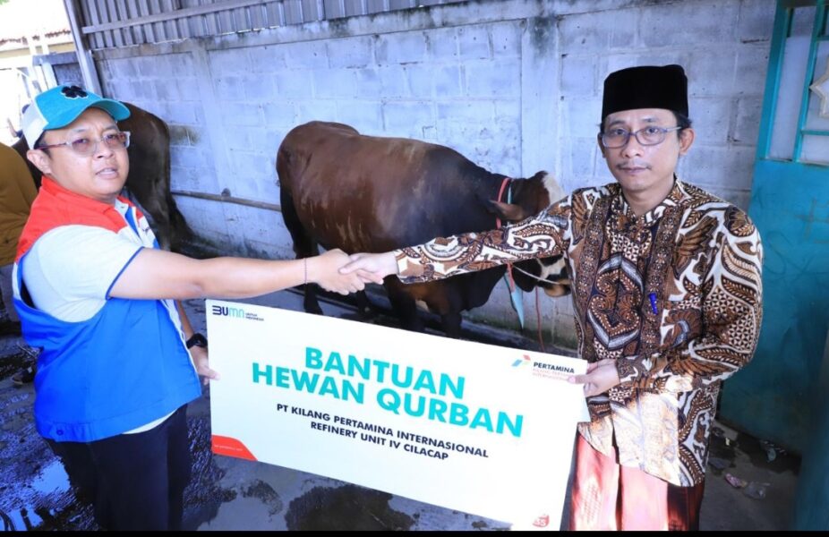 Idul Adha 1445 H, Kilang Pertamina Cilacap Salurkan Ratusan Hewan&nbsp;Kurban