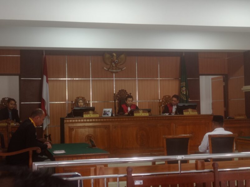 Majelis Hakim Nyatakan Terdakwa Kasus Penipuan Terbukti Bersalah dan Jatuhkan Vonis Hukuman 1 Tahun&nbsp;Penjara