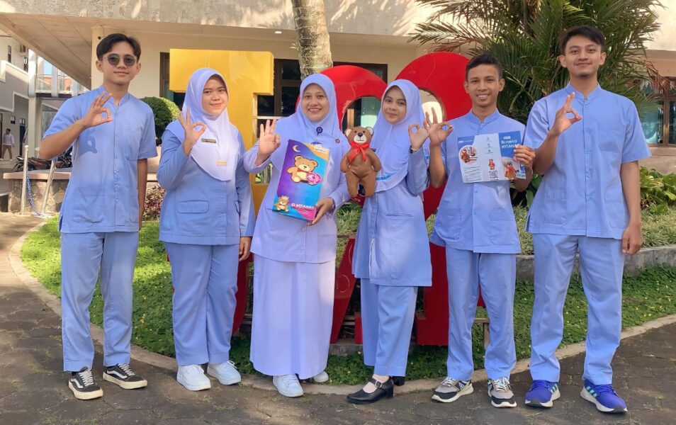 Mahasiswa UMP Sukses Ciptakan Boneka KISANAK untuk Mengurangi Nyeri pemasangan&nbsp;Infus