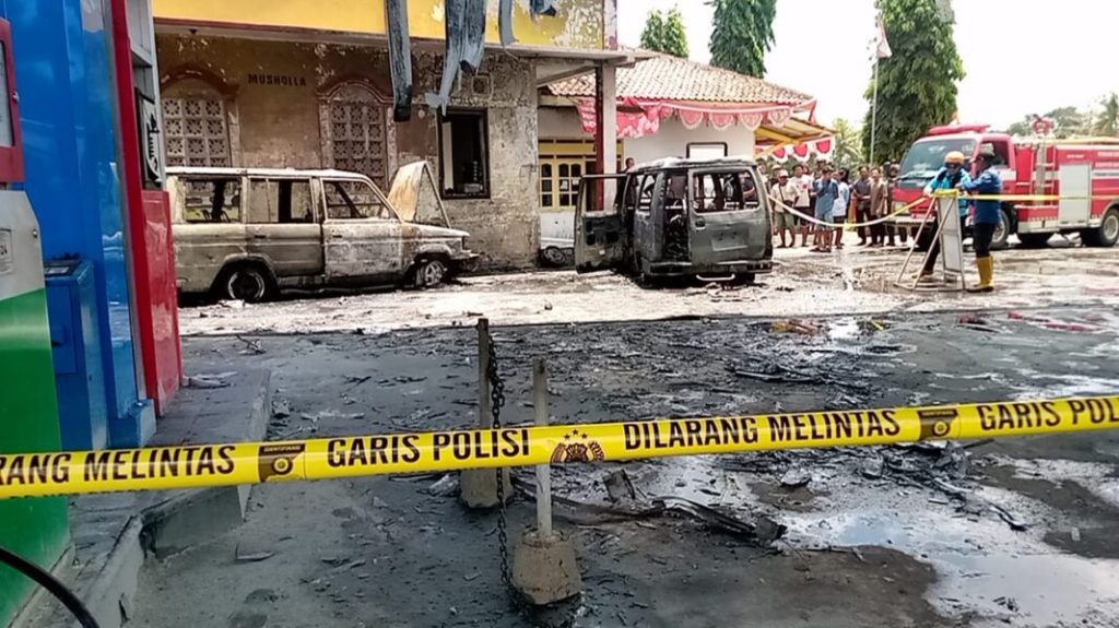 Dua Unit Mobil Terbakar Didekat SPBU Somagede, Kerugian Capai Rp 120&nbsp;Juta